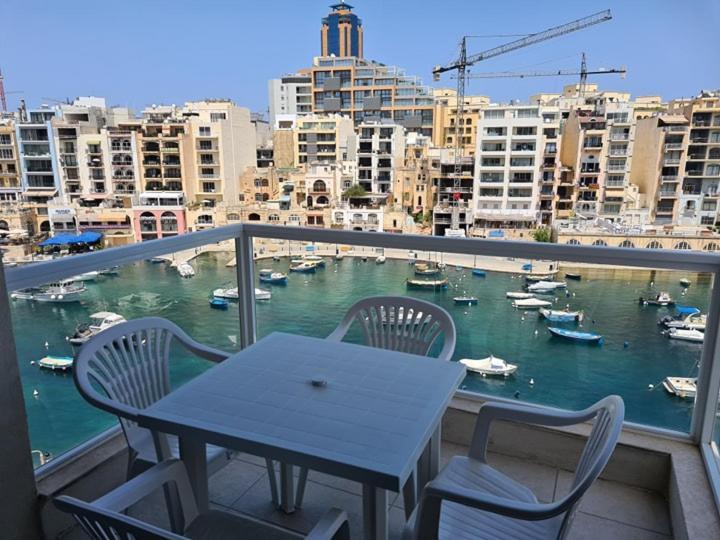 St Julians Bay Sea Front Apartments Saint Julian's Eksteriør bilde
